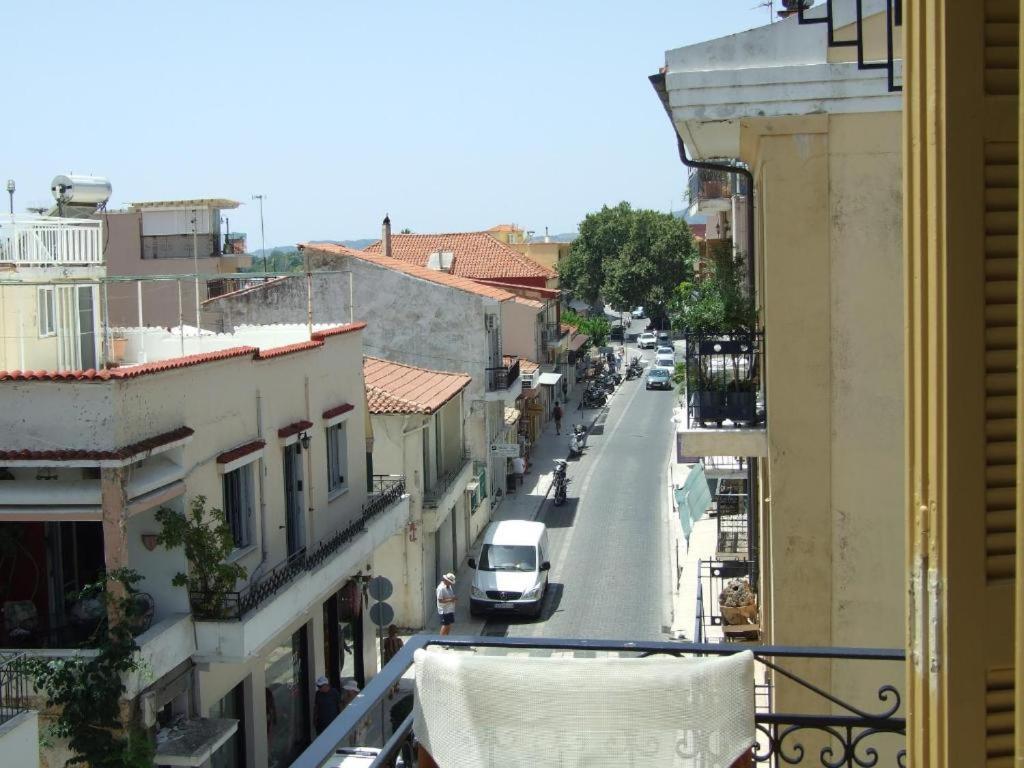 Nafpaktos Apartment And Studios In Port Exterior photo